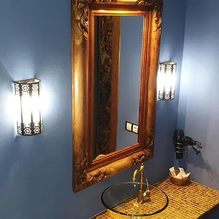 世界空间公寓 公寓 *