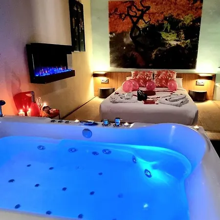 世界空间公寓 *